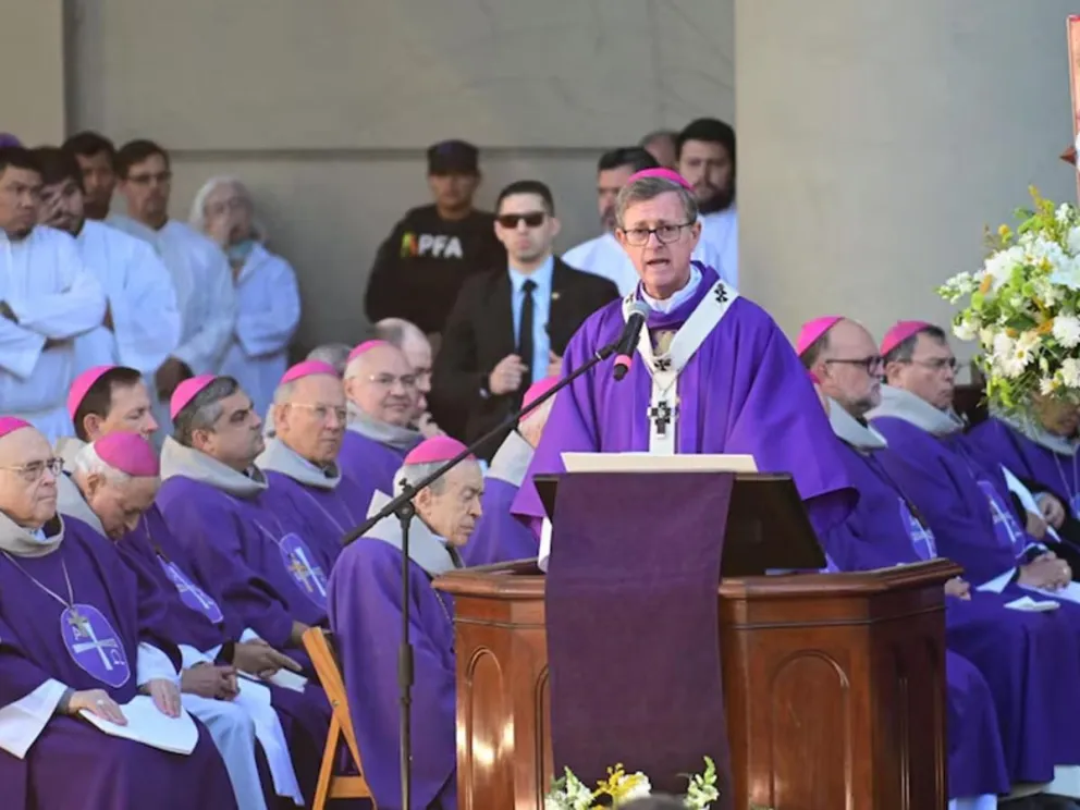 Arzobispo Jorge García Cuerva 