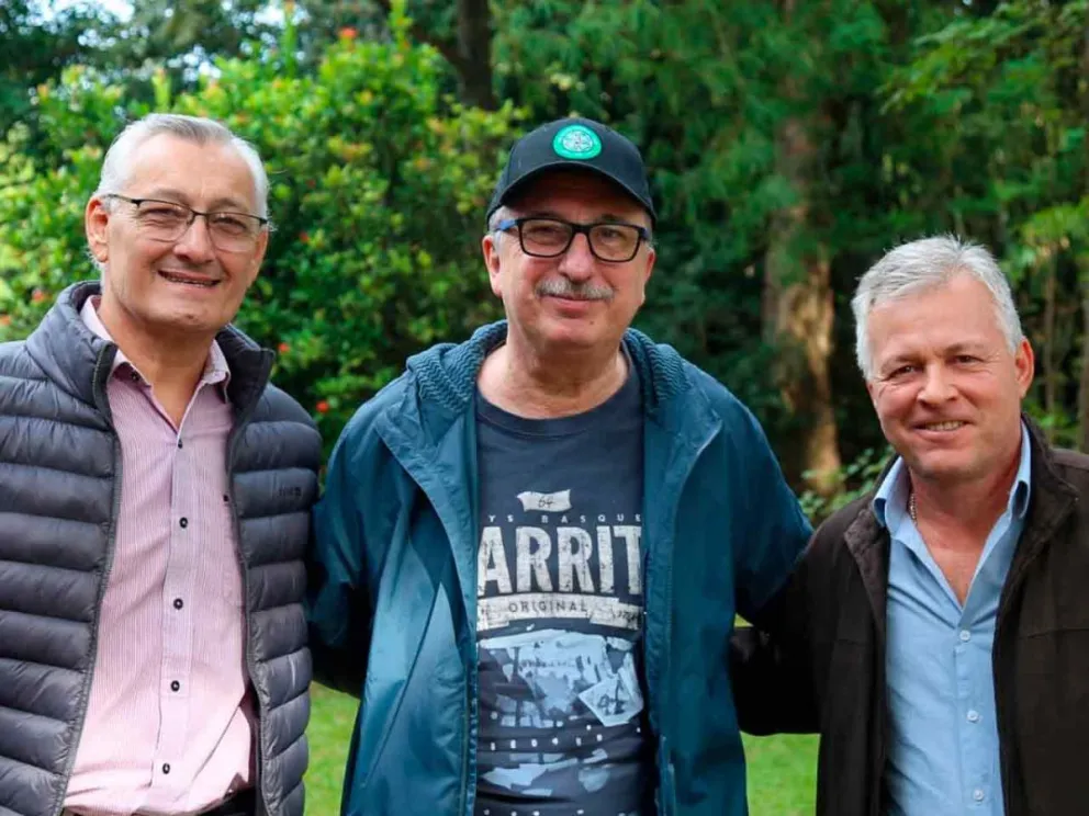 Hugo Passalacqua junto con Ramón Alberto Arrúa y Carlos Koth    