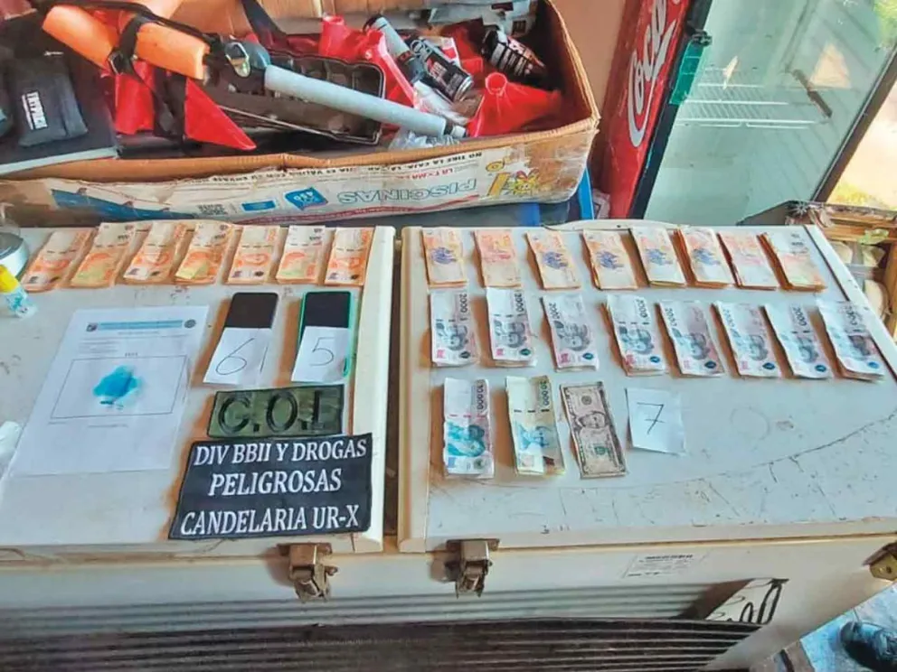 Parte de lo incautado