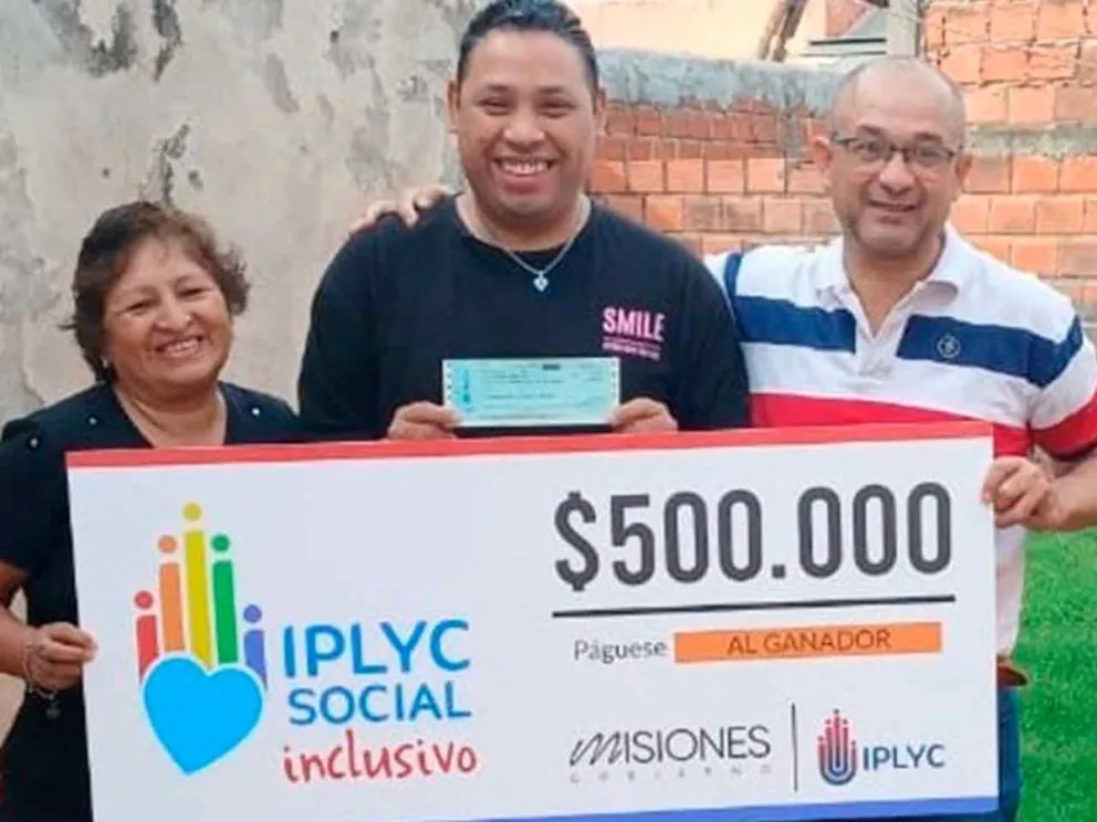 Ezequiel Valiente y sus padres