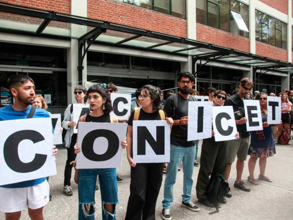 Bajo el lema “Nadie se salva solo”