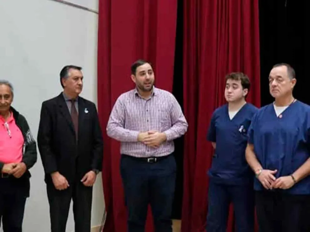 Matías Sebely y autoridades en la apertura