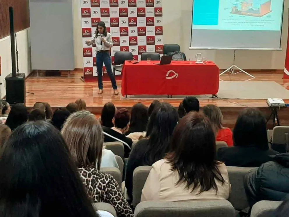 Brindó una capacitación