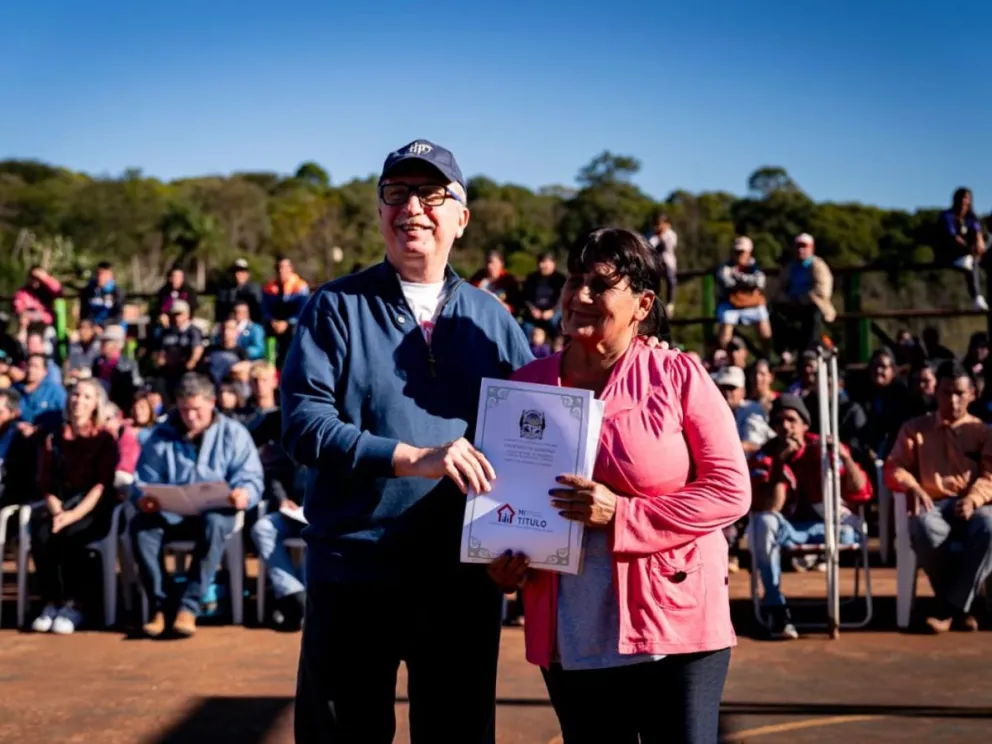 El Gobernador encabezó la entrega