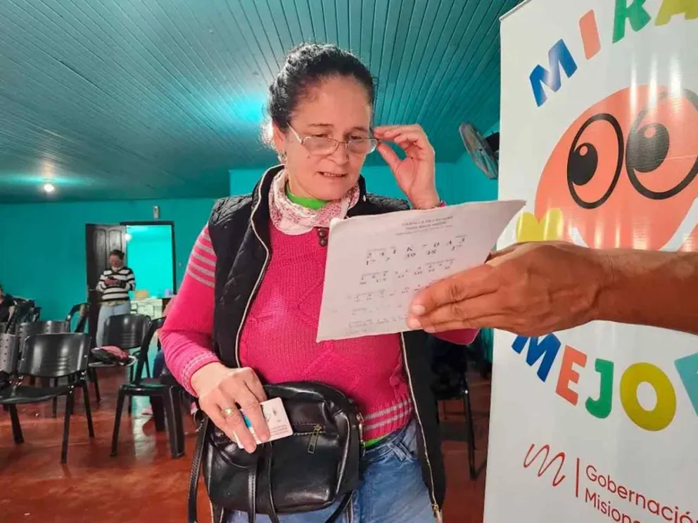 60 personas mejoraron su visión