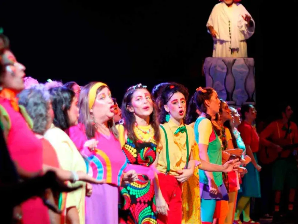 Noche única de fuego, cultura y artes populares
