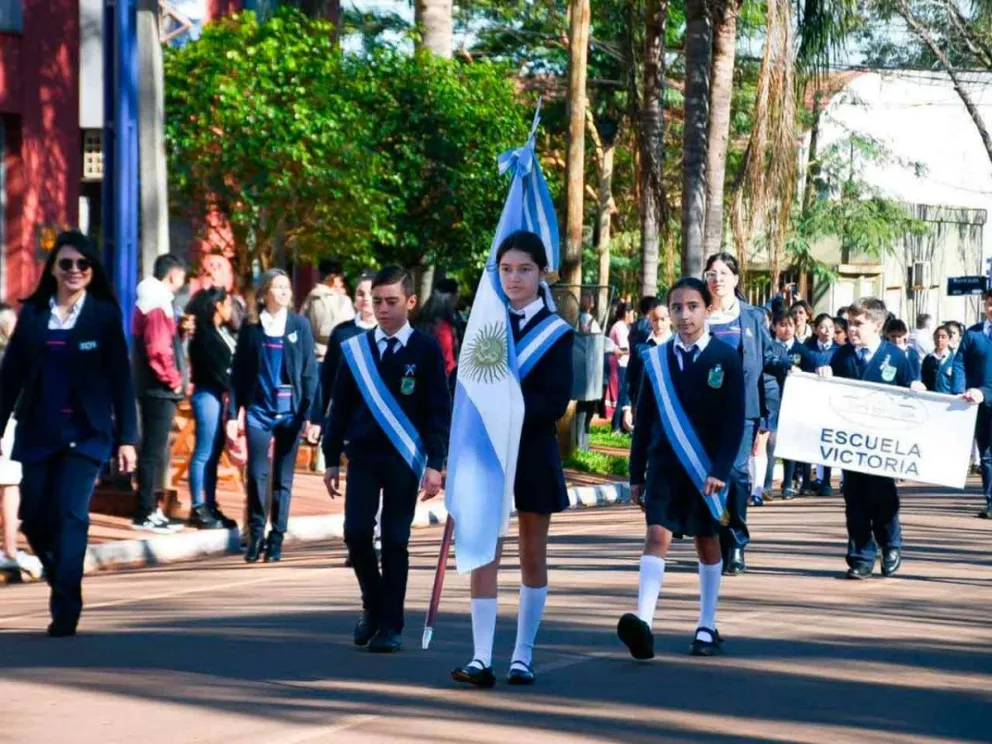 Desfile de la comunidad virasoreña