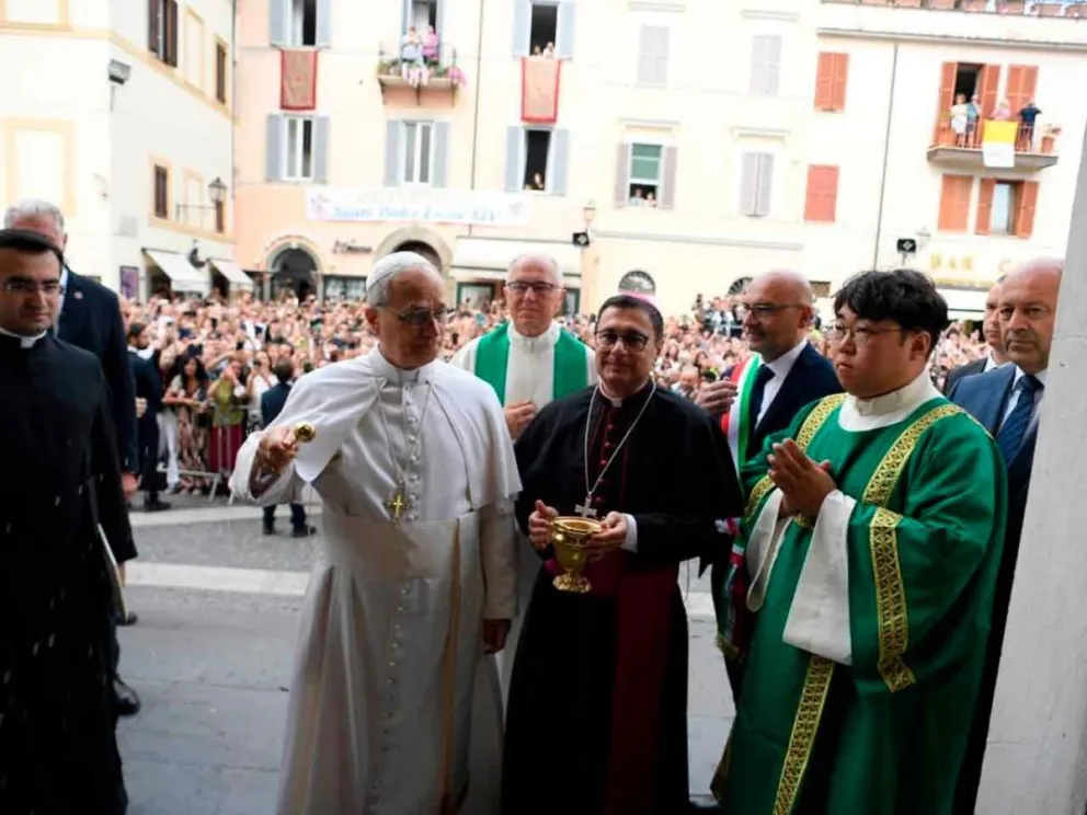 El Papa León XIV durante la ceremonia religiosa