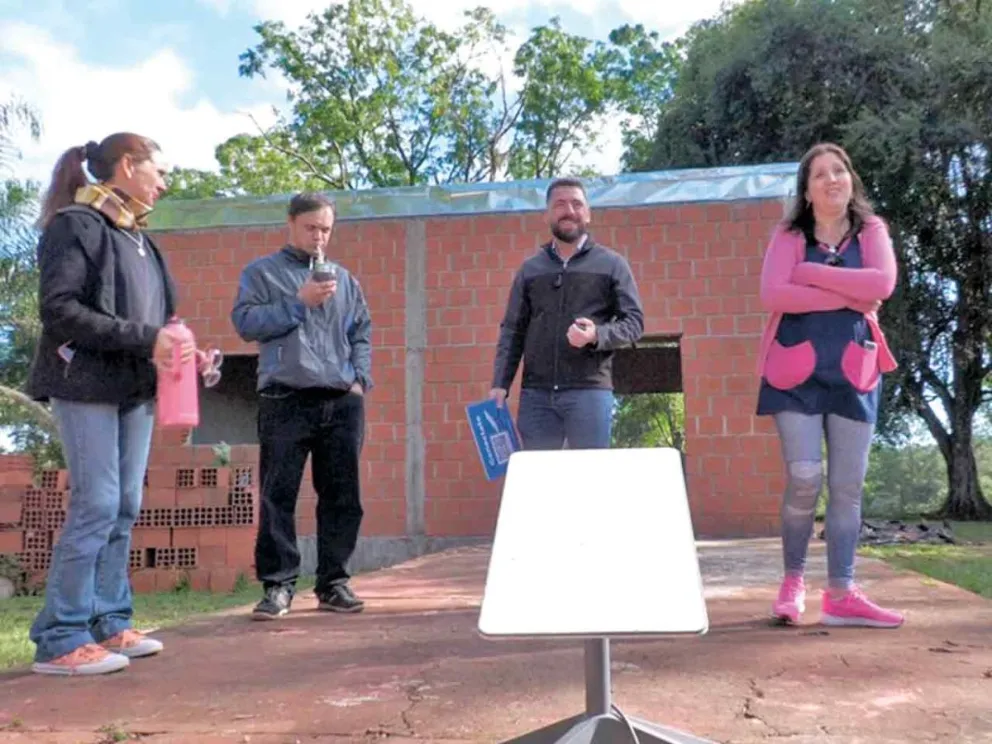   Garantiza  la inclusión digital escolar