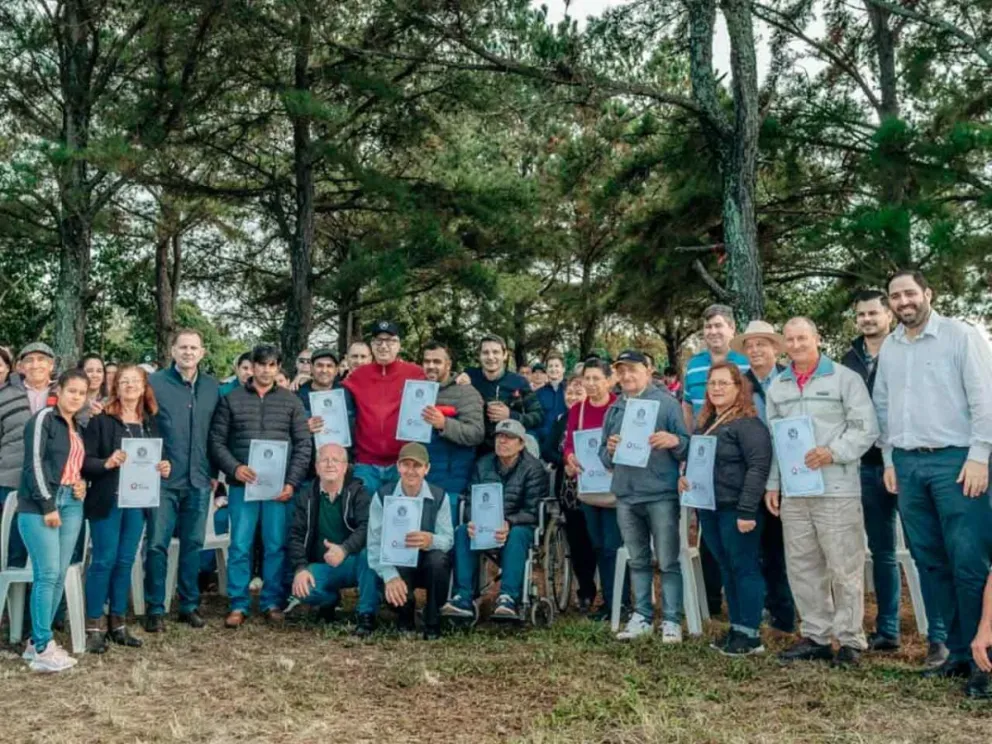 El Gobernador destacó el proceso de titularización