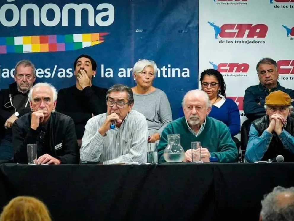 Plenario encabezado por Hugo Godoy y Hugo Yasky