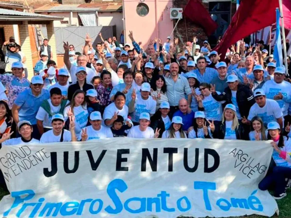 Acto del  Frente "Limpiemos Corrientes"