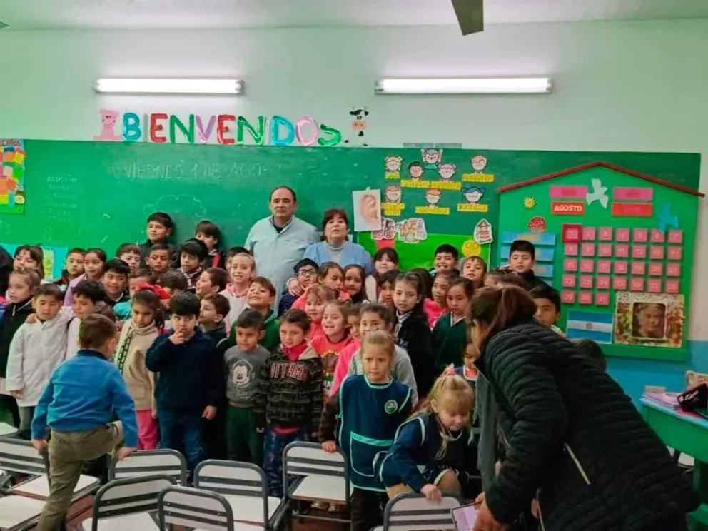 Alumnos de la Escuela Nº 54