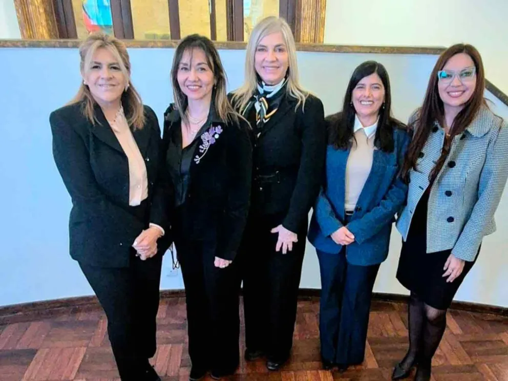 Cristina Leiva junto a otras magistradas en Jujuy