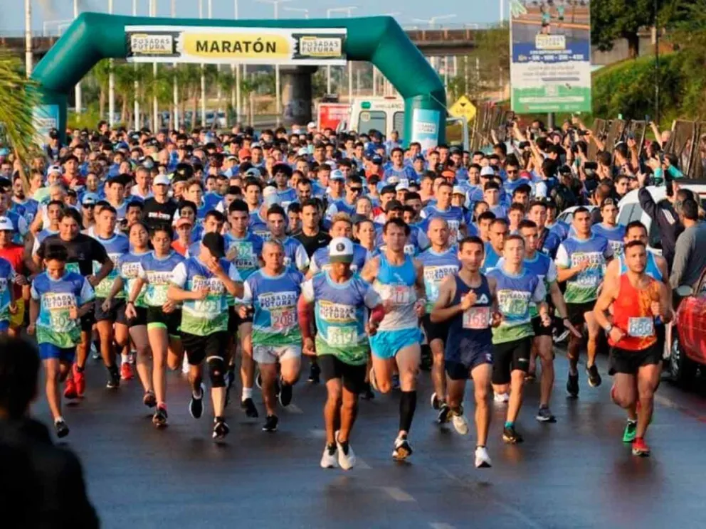 A las 6:00 se largó la prueba de 42 km