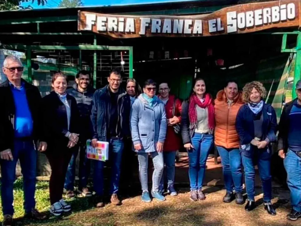 Productores feriantes se reunieron con autoridades