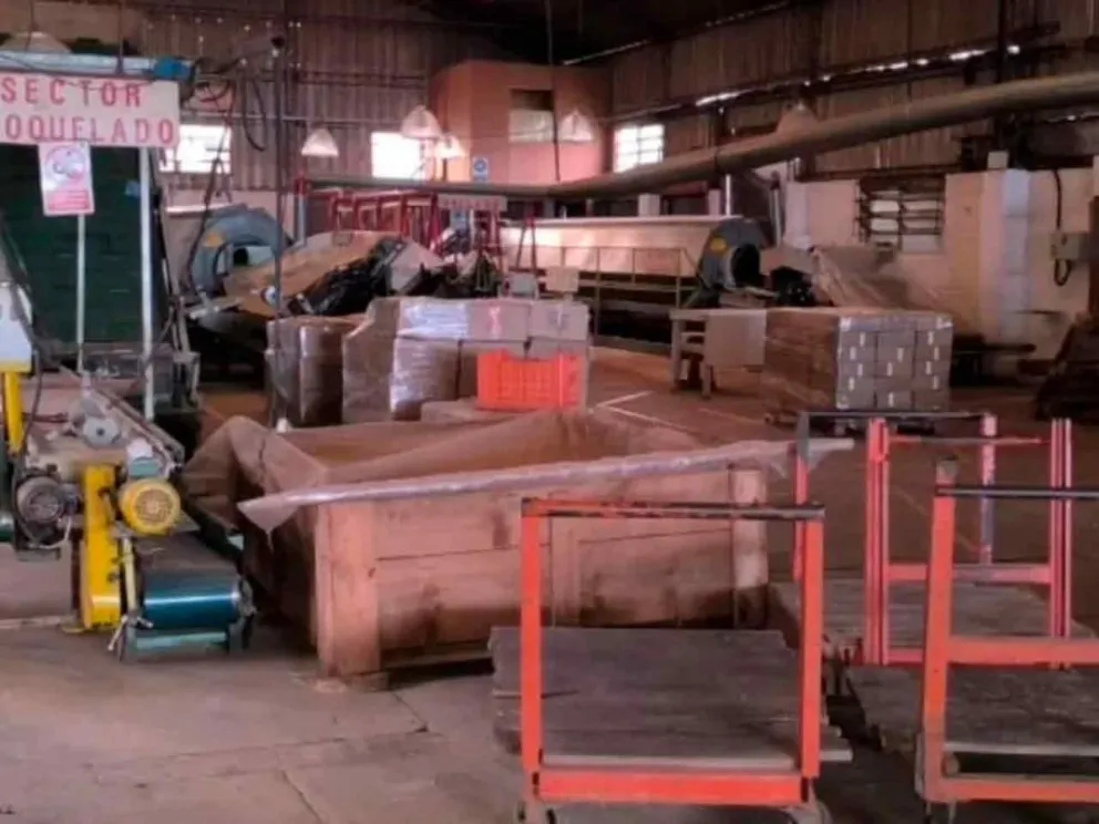 Debido a la disminución de ventas