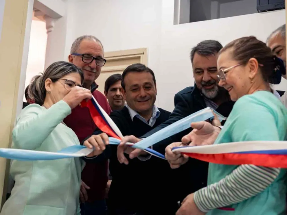 Momento del corte de cintas