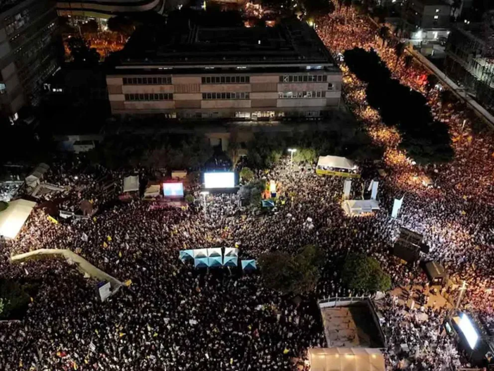Se concentraron en la Plaza de los Rehenes
