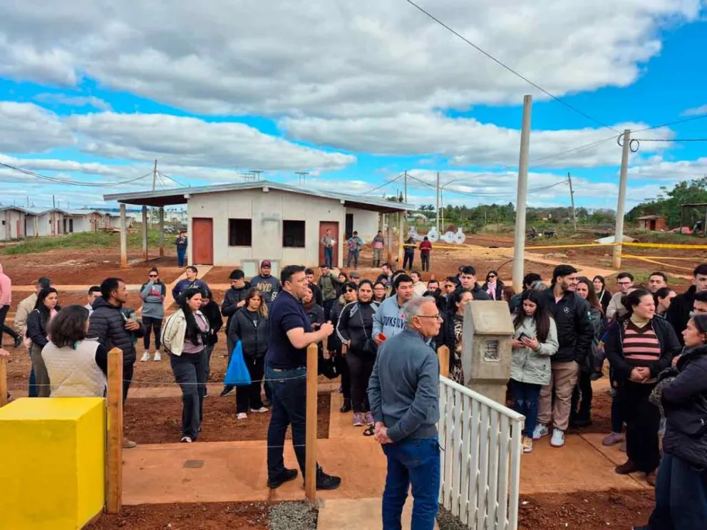 Juan Pereira con los preadjudicatarios 