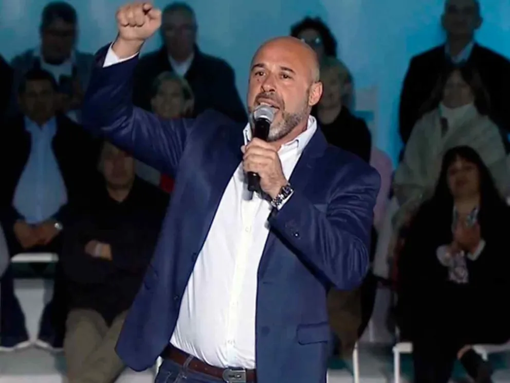 Martín Ascúa durante el debate público