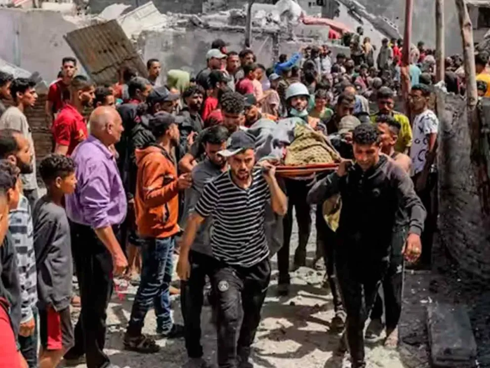Manifestantes claman por un alto al fuego