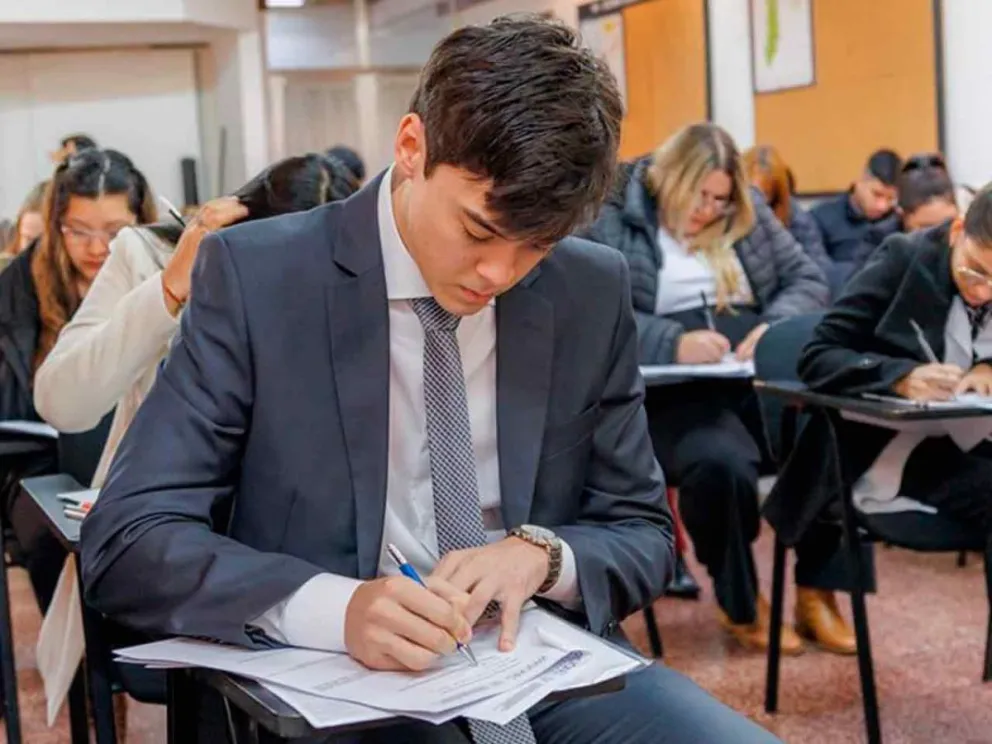 Rindieron el examen de selección 