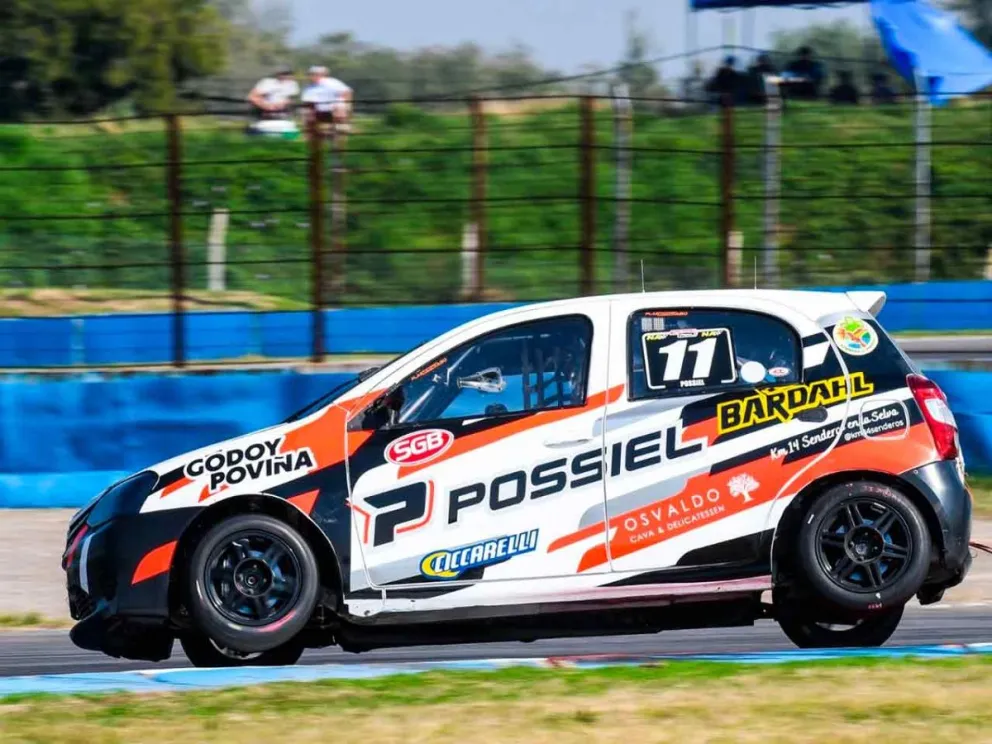 El Toyota Etios del corredor misionero