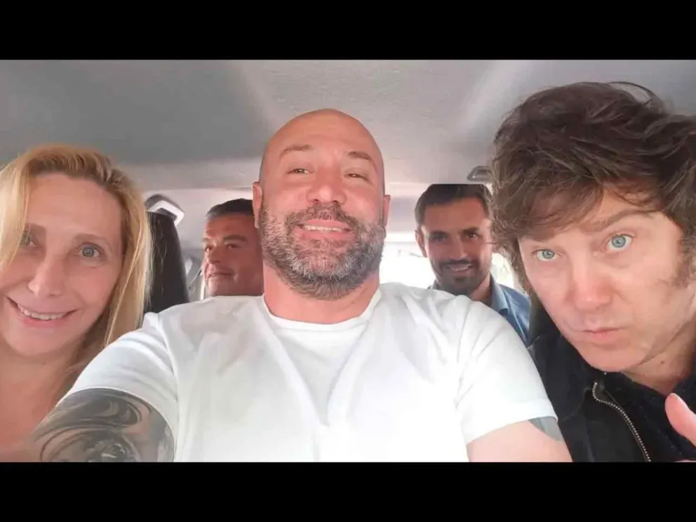 Diego Spagnuolo junto a Karina y Javier Milei