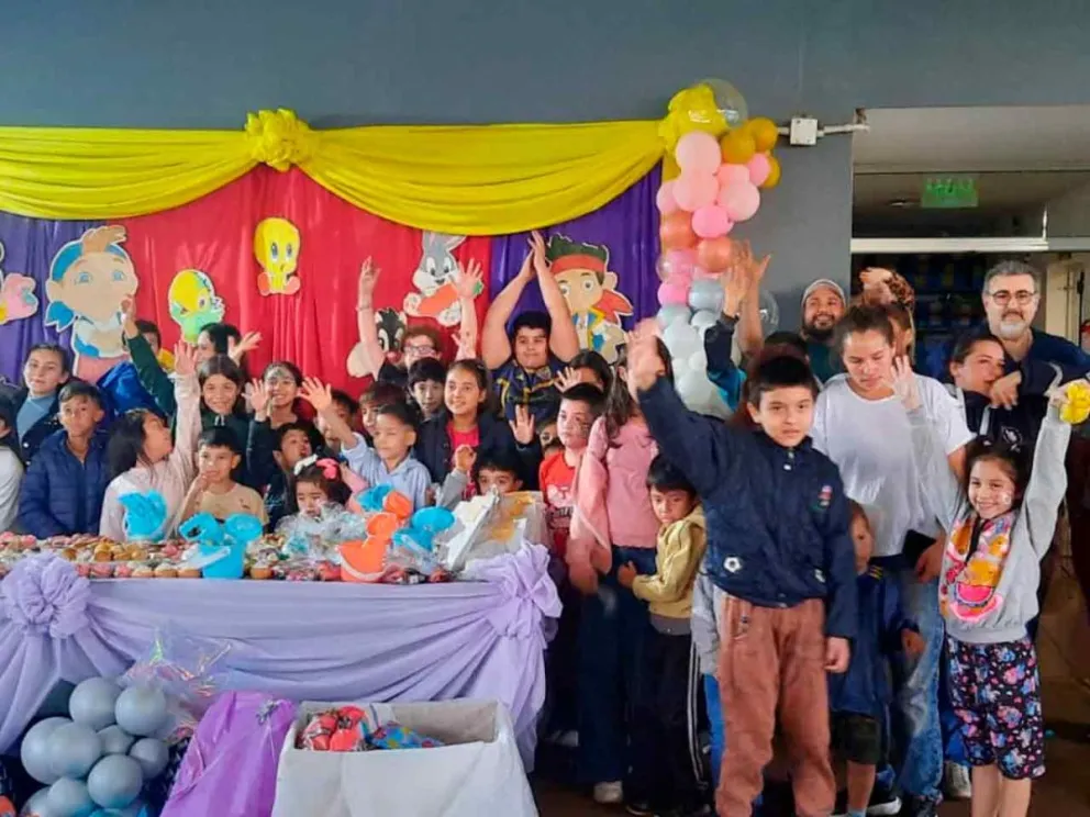 La celebración tuvo como destinatarios a hijos del personal y niños de barrios aledaños
