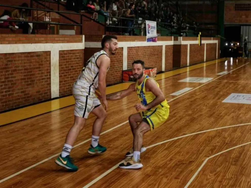 Contundente victoria: 81-59