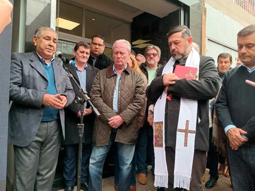 Herrera Ahuad junto a otras autoridades en la apertura