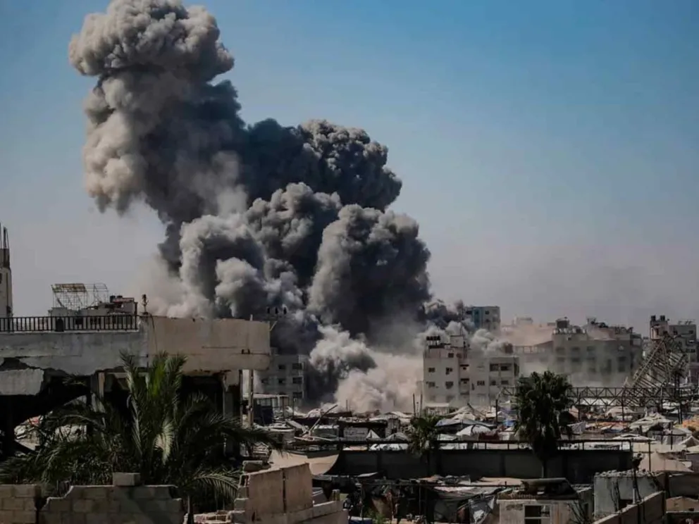 Fuertes ataques aéreos