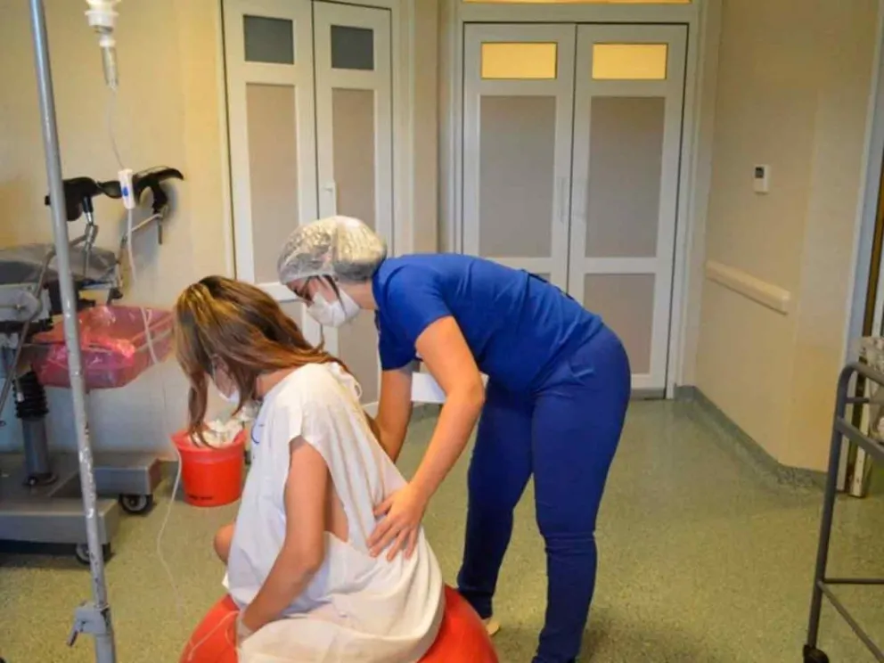 Brindará charlas e información