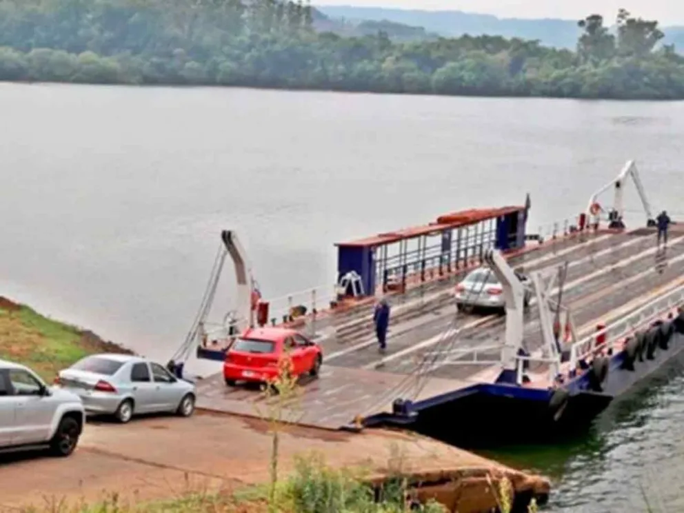 Transporte fluvial fronterizo