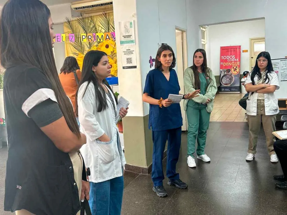  Diálogo de residentes y adolescentes