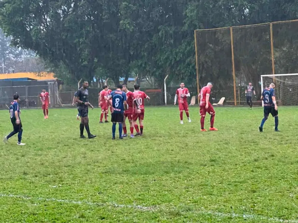 Colectiveros se impuso a Huracán 2 a 1