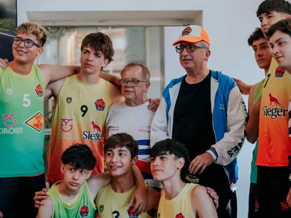 El Gobernador y jóvenes talentos deportivos 