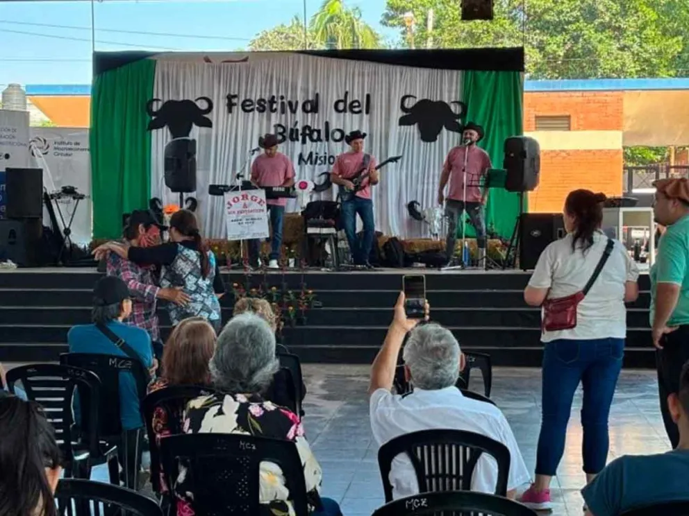 Color, música y gastronomía