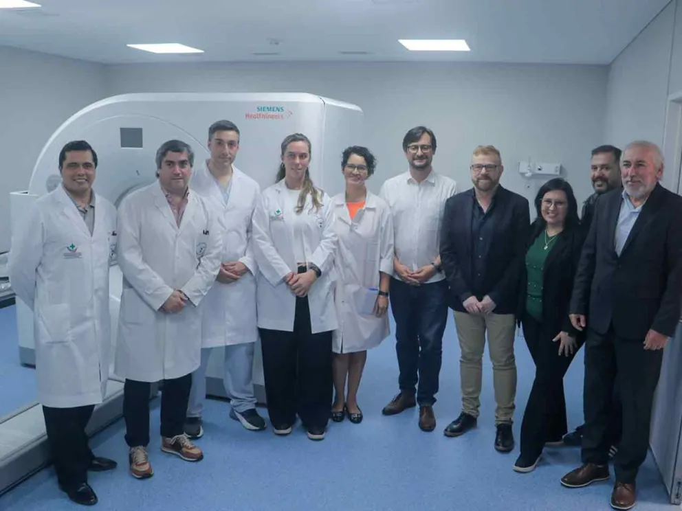 Rabinovich y Hassan con médicos del IMC