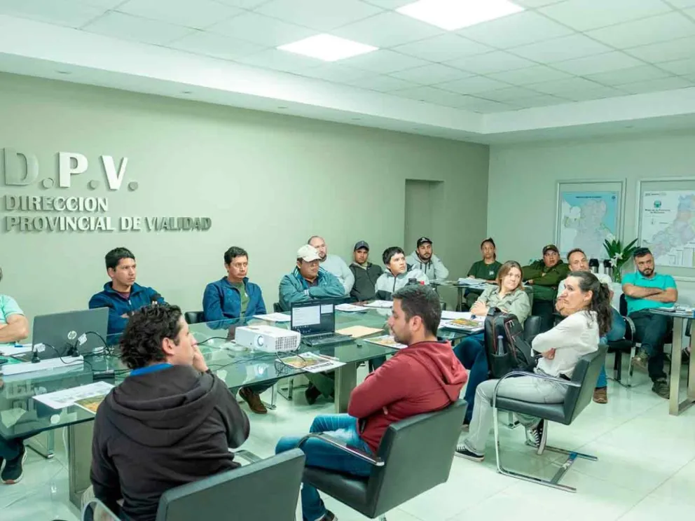 Fortalecerá la red vial rural y la conectividad