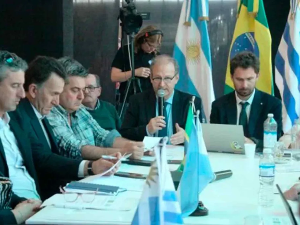 Reunión con autoridades de los tres países