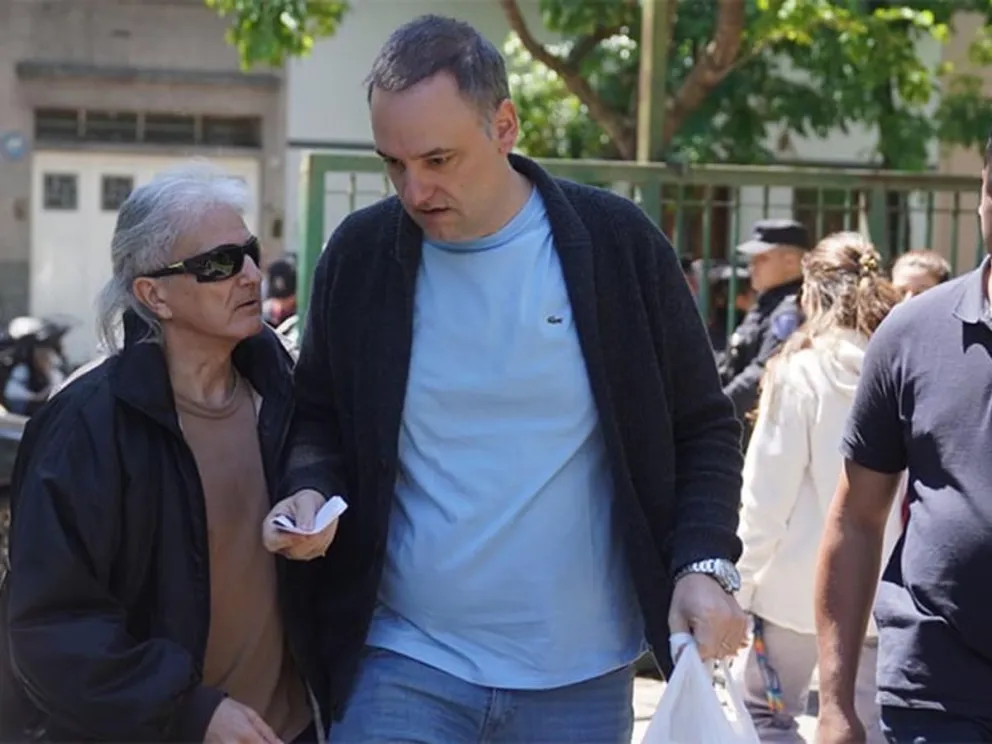 Reclamos de un vecino a Manuel Adorni