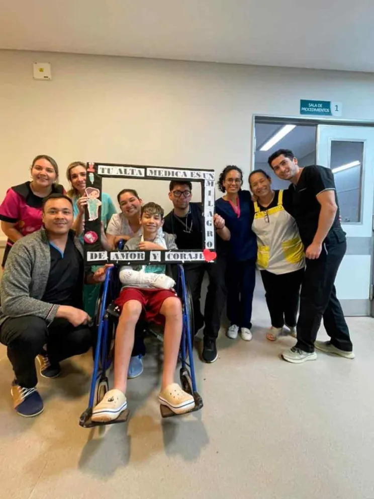 Emotiva alta médica de Nahuel Aquino