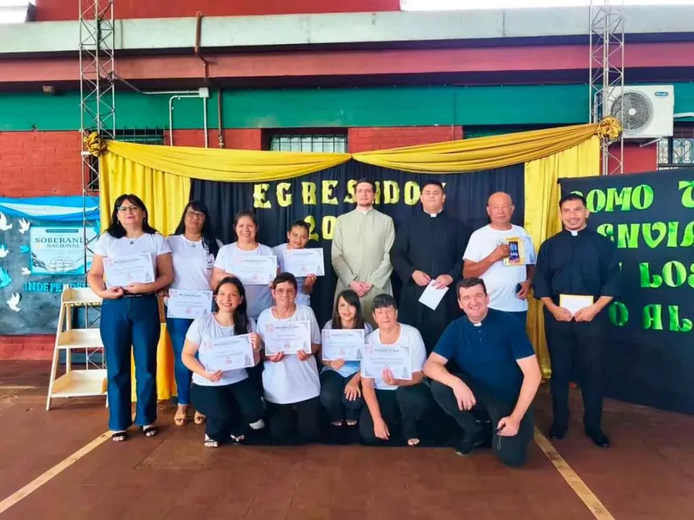 Recibieron sus diplomas