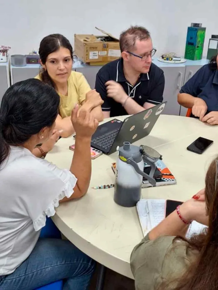 Brinda protagonismo a los estudiantes