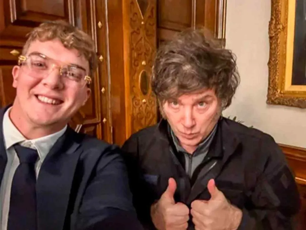 Hayden Davis y Javier Milei