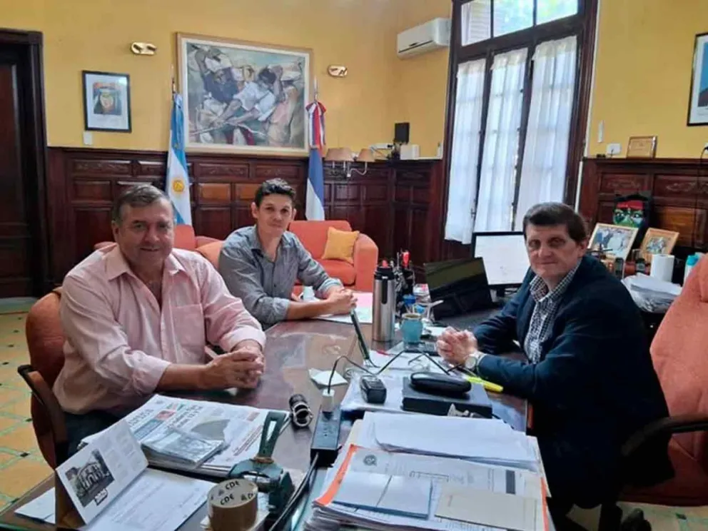 Kuinaschuck, Alvez y Safrán en reunión