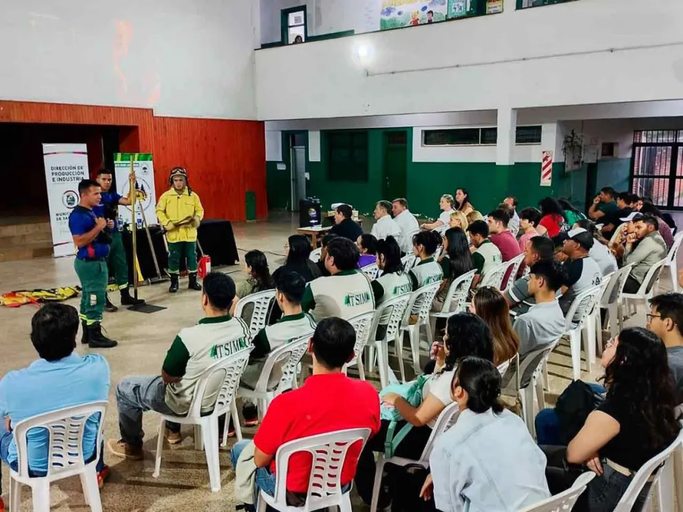 Participantes del conversatorio