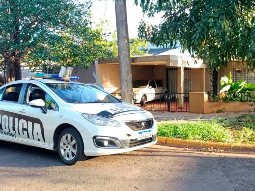Intervención policial en el lugar tras llamada al 911